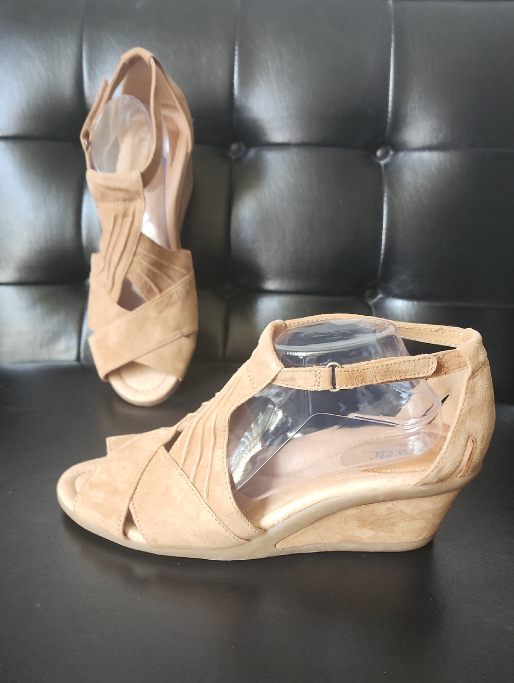 Earth Curvet Biscuit Suede Peep-Toe Wedge Sandals Women’s 11 Wide